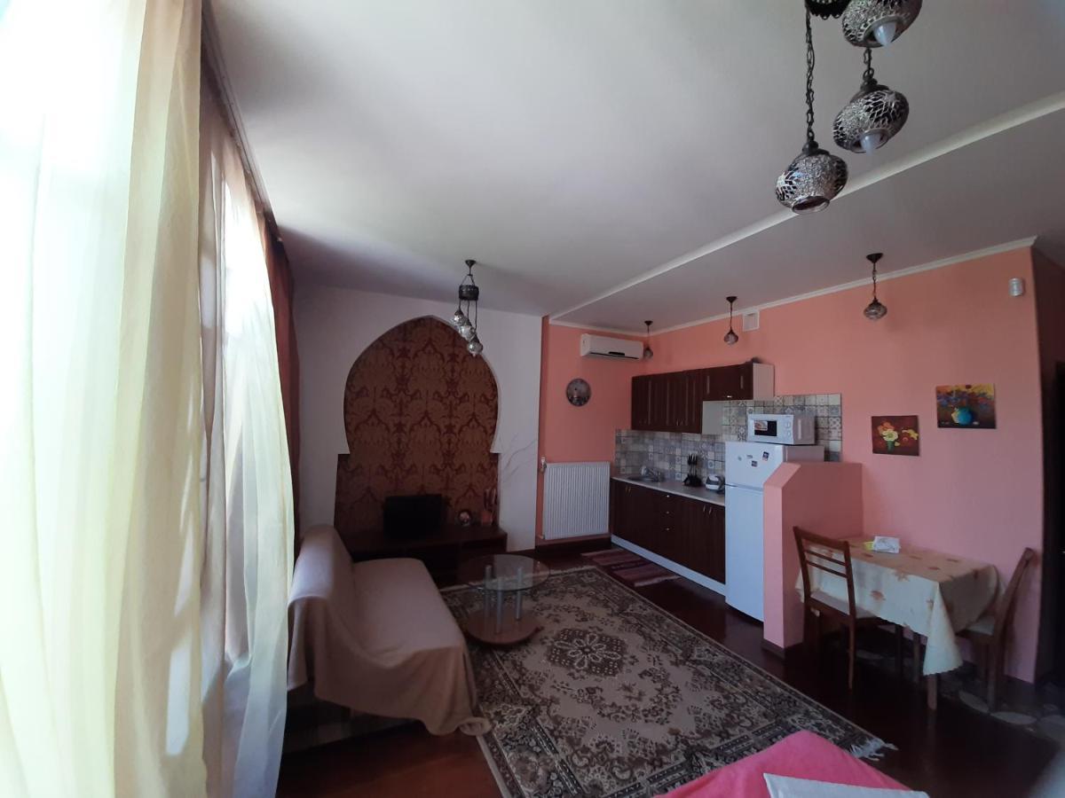 Guest House Tjornomorsk Eksteriør billede